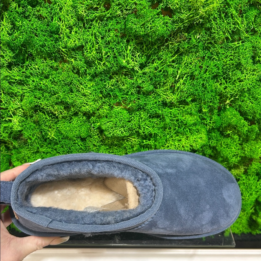 UGG Classic Ultra Mini Women's Ankle Boot 🇨🇦 - Picture 15 of 17